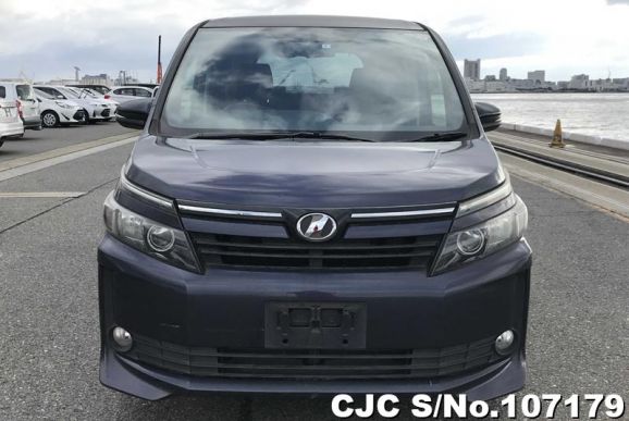 Toyota Voxy in Gray for Sale Image 4