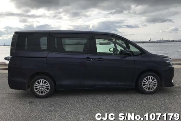 Toyota Voxy in Gray for Sale Image 6