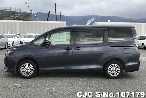Toyota Voxy in Gray for Sale Image 7