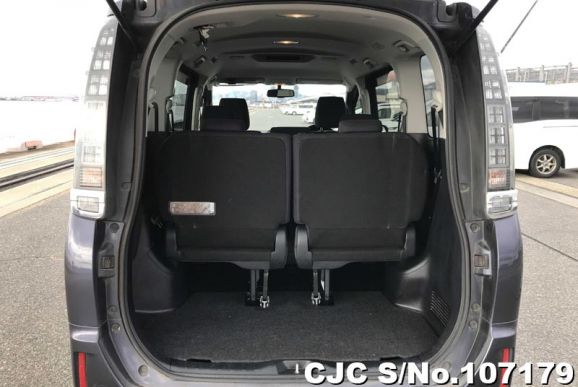 Toyota Voxy in Gray for Sale Image 8