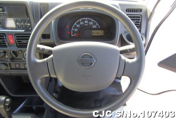 Nissan Clipper in White for Sale Image 10