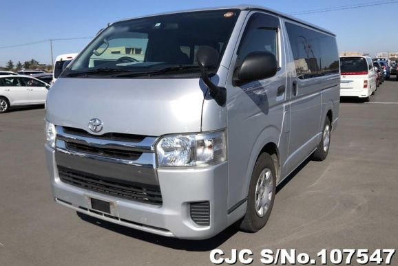 Toyota Hiace in Silver for Sale Image 3