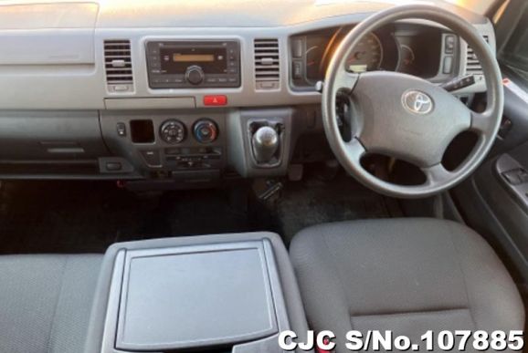 Toyota Hiace in White for Sale Image 4