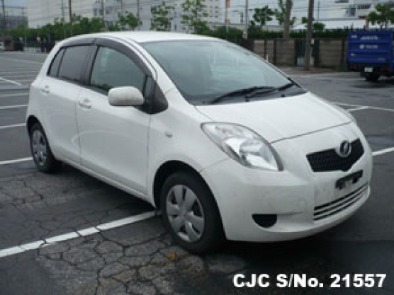 2007 Toyota / Vitz - Yaris Stock No. 21557