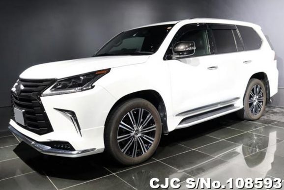 Lexus LX 570 in Pearl for Sale Image 3