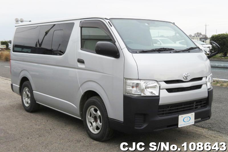 Toyota / Hiace 2015