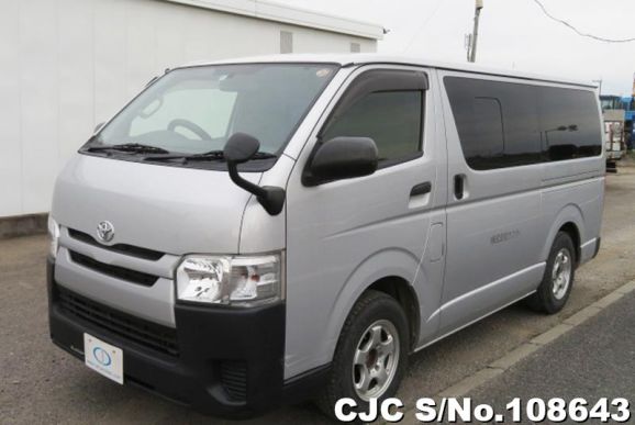 Toyota Hiace in Silver for Sale Image 3