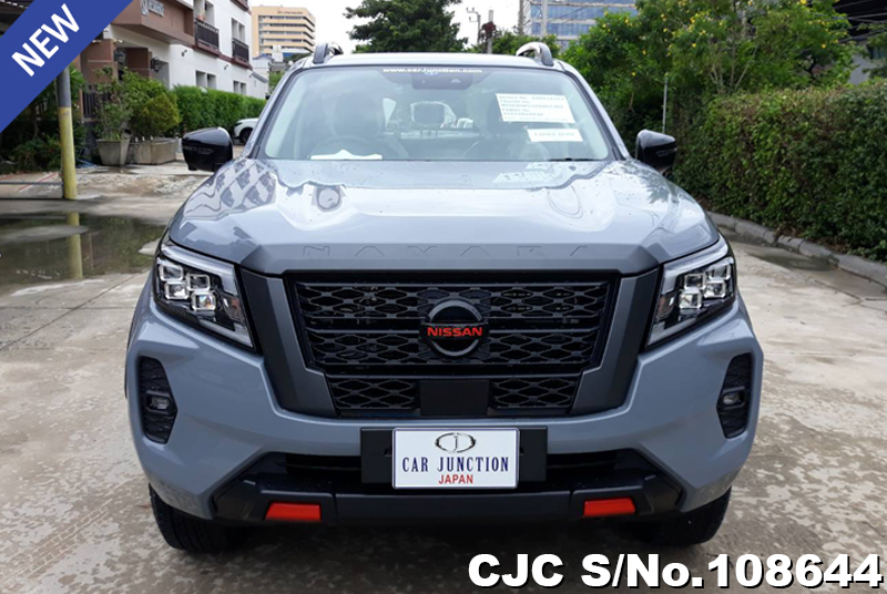 Nissan Navara in Stealth Grey for Sale Image 9