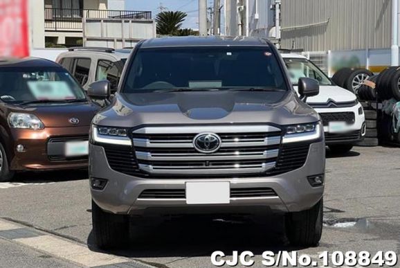 Toyota Land Cruiser in Brown for Sale Image 2