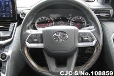 2022 Toyota / Land Cruiser Stock No. 108859