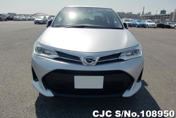 Toyota Corolla Axio in Silver for Sale Image 4