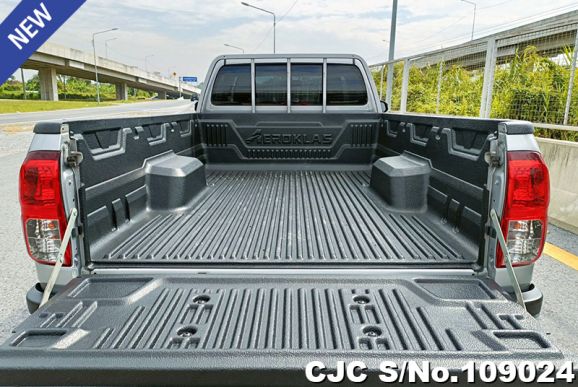 Toyota Hilux in Silver for Sale Image 6