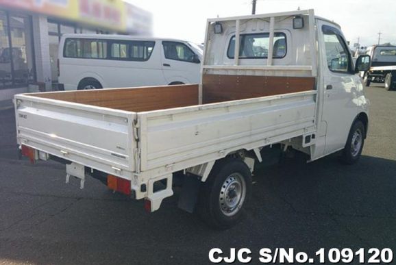 Toyota Townace in White for Sale Image 1