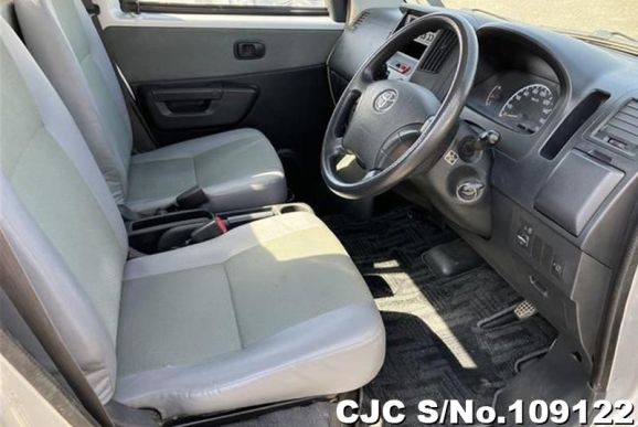 Toyota Townace in Silver for Sale Image 6