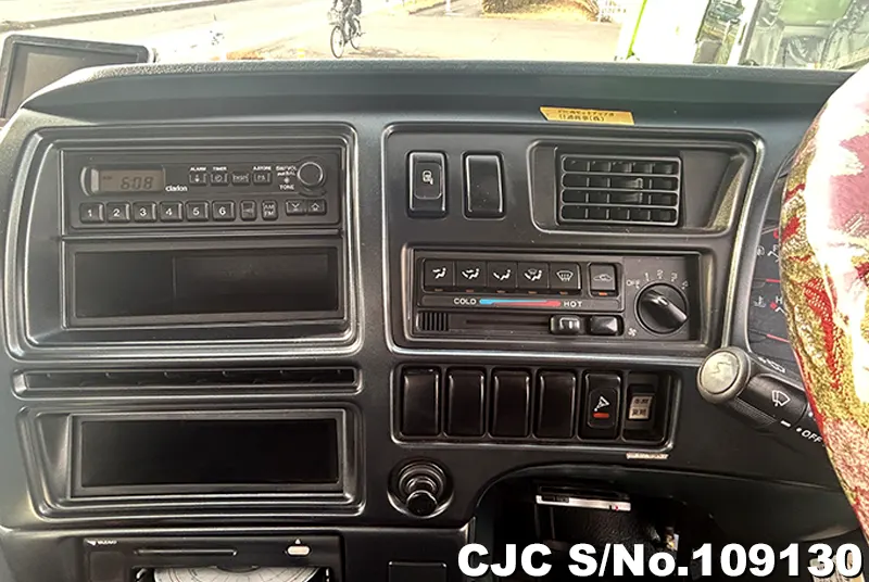 2004 Nissan / UD Stock No. 109130