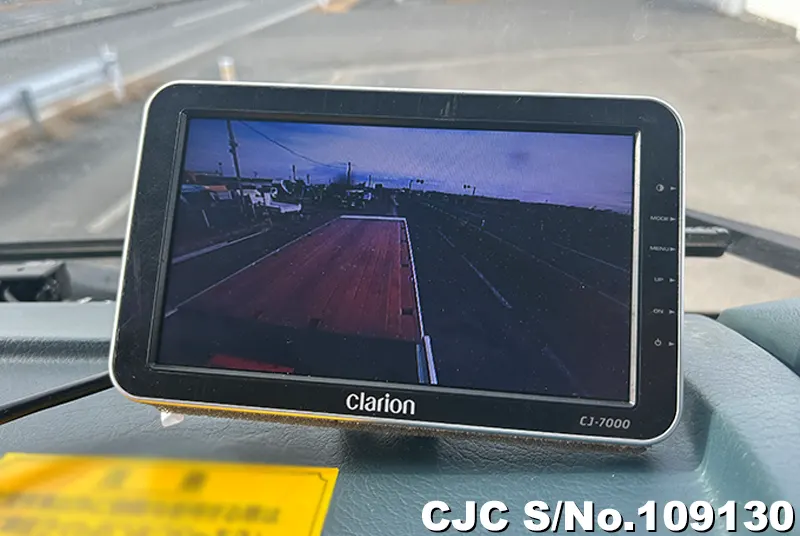 2004 Nissan / UD Stock No. 109130