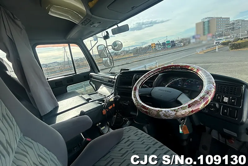 2004 Nissan / UD Stock No. 109130