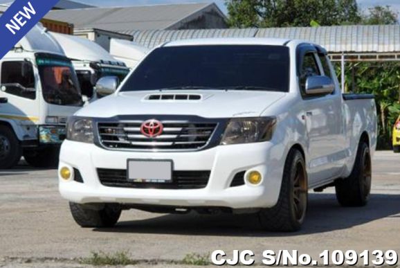2015 Toyota / Hilux / Vigo Stock No. 109139