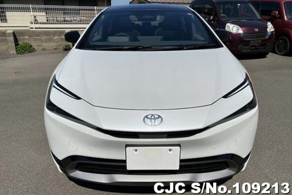 Toyota Prius in White for Sale Image 2