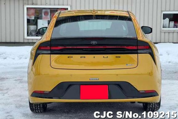 Toyota Prius in Yellow for Sale Image 3