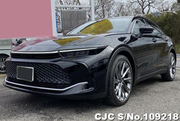 Toyota Crown Crossover in Black for Sale Image 3