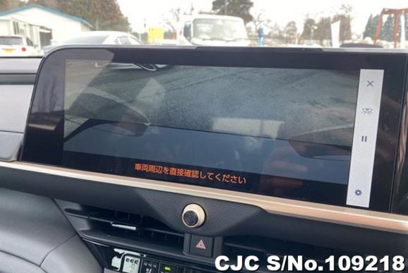 Toyota Crown Crossover in Black for Sale Image 15