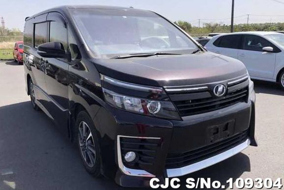 Toyota Voxy in purple for Sale Image 0