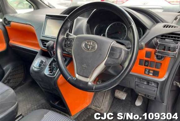 Toyota Voxy in purple for Sale Image 2