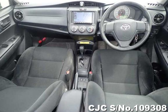 Toyota Corolla Axio in Silver for Sale Image 2