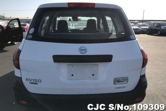 Nissan AD Van in White for Sale Image 5