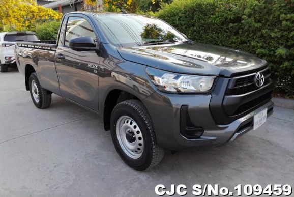 2023 Toyota / Hilux / Revo Stock No. 109459