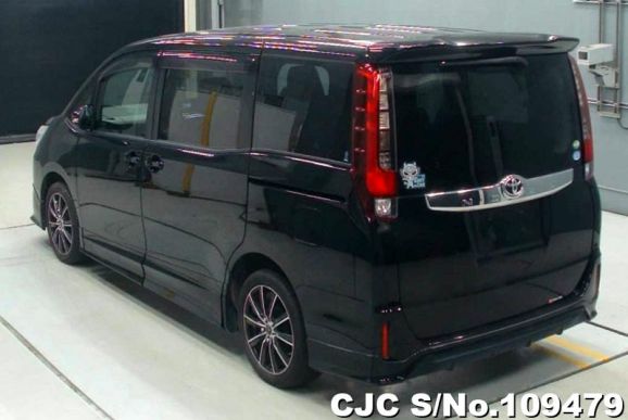 Toyota Noah in Black for Sale Image 1