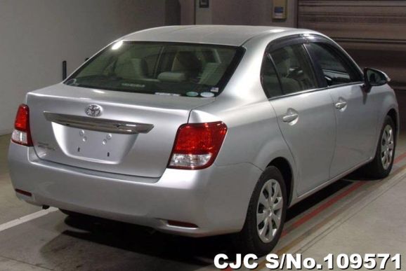 Toyota Corolla Axio in Silver for Sale Image 2