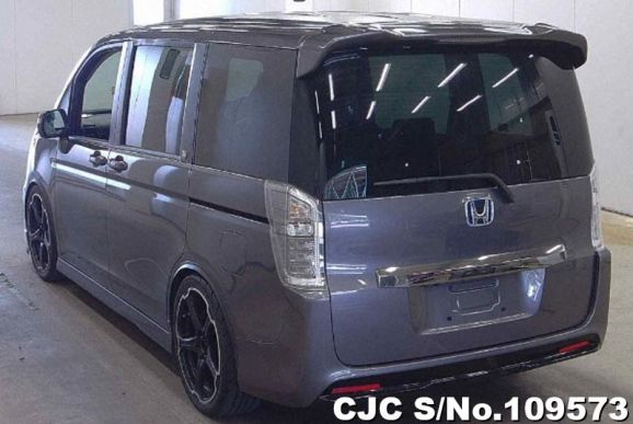 Honda Step Wagon in Gray for Sale Image 1