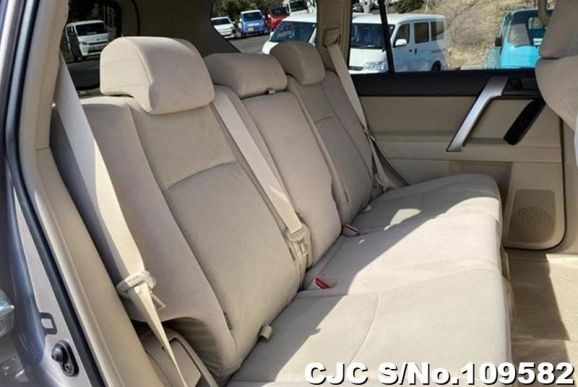 Toyota Land Cruiser Prado in Gray for Sale Image 11