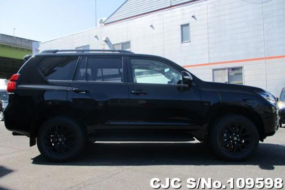 Toyota Land Cruiser Prado in Black for Sale Image 6