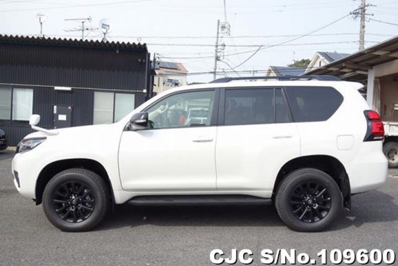 Toyota Land Cruiser Prado in White for Sale Image 7