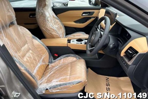Nissan X-Trail in Gold for Sale Image 7