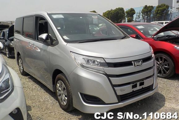 2018 Toyota / Noah Stock No. 110684