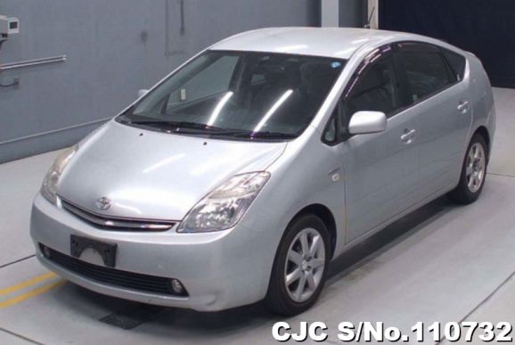Toyota Prius in Silver for Sale Image 3