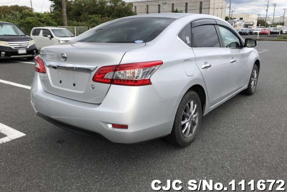 Nissan Bluebird Sylphy in Silver for Sale Image 2