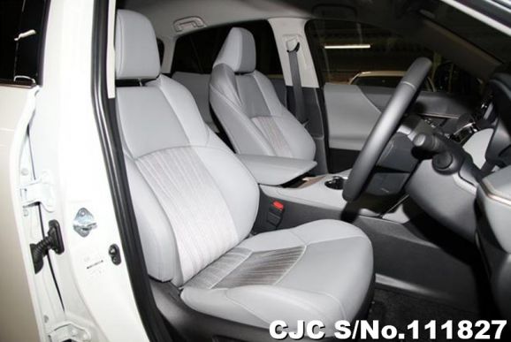 Toyota Harrier in White for Sale Image 11
