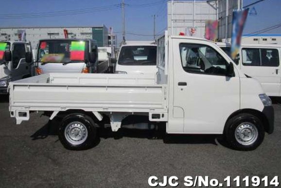 Toyota Liteace in White for Sale Image 6