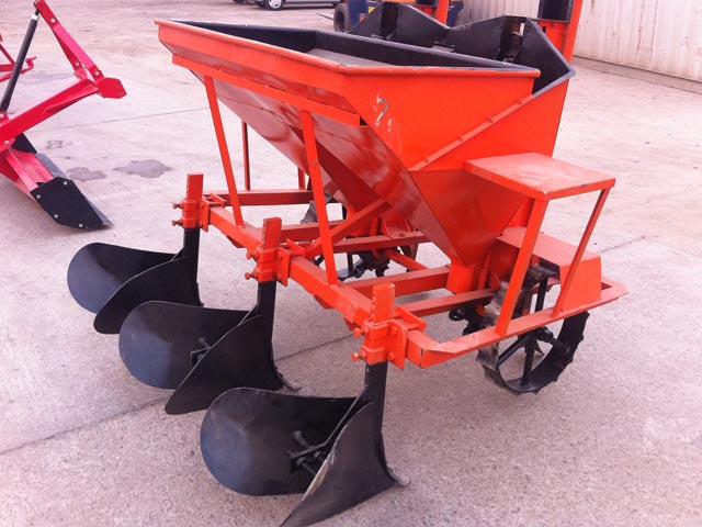 Tractor Implements: Potato Planter for sale in Africa